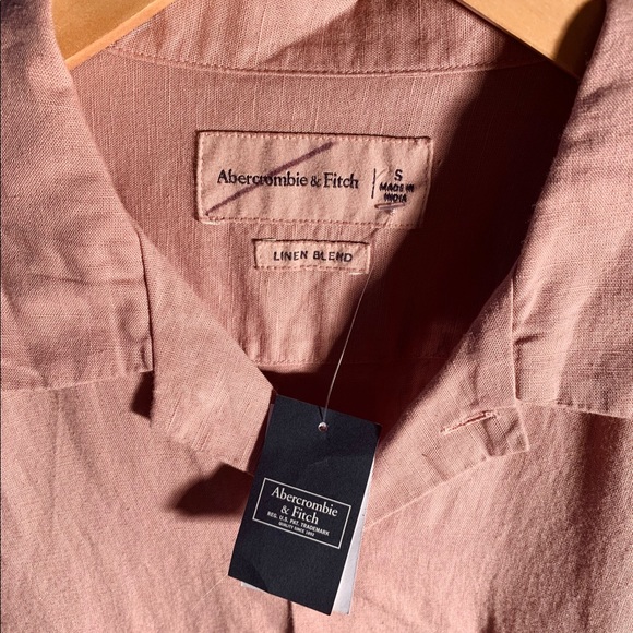 NWT | Abercrombie Linen Blend Button Down | Size S - Picture 3 of 4